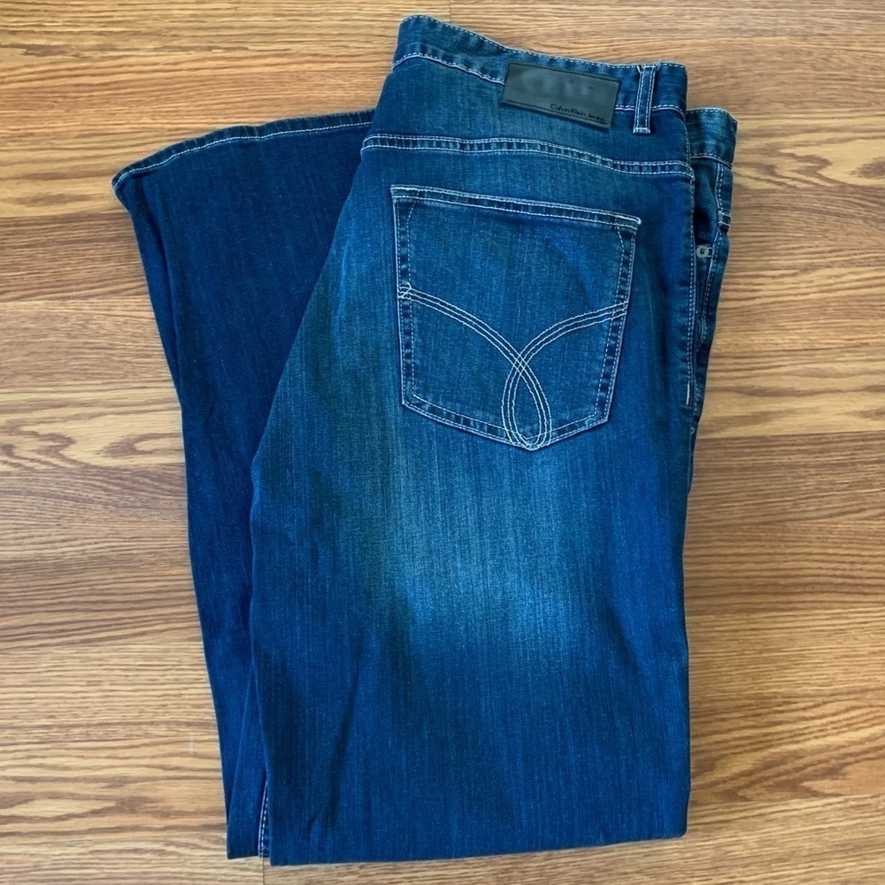Calvin Klein Men’s straight blue Jeans 38/32